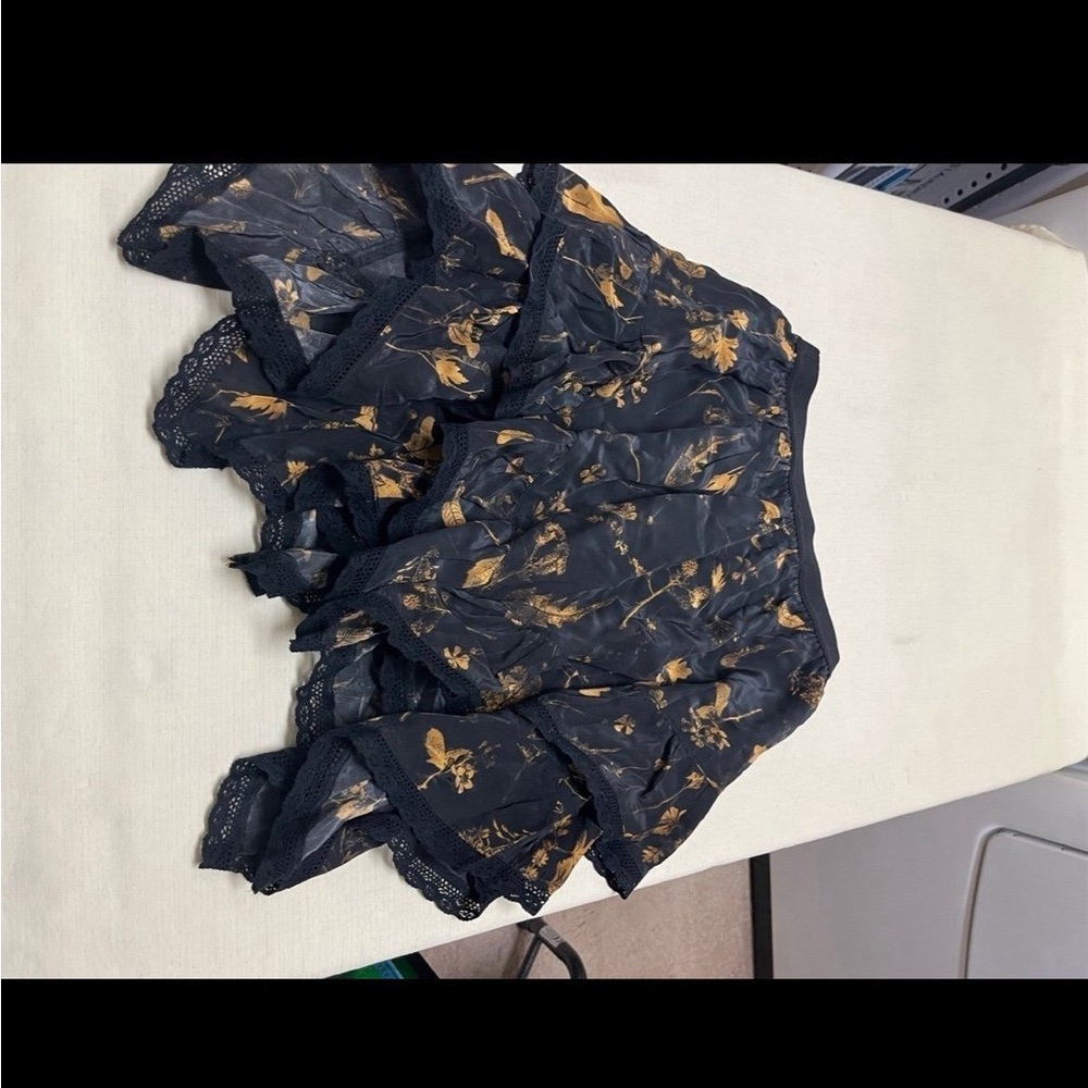 NWT All Saints size 4 black/gold asymmetrical skirt - Picture 5 of 12